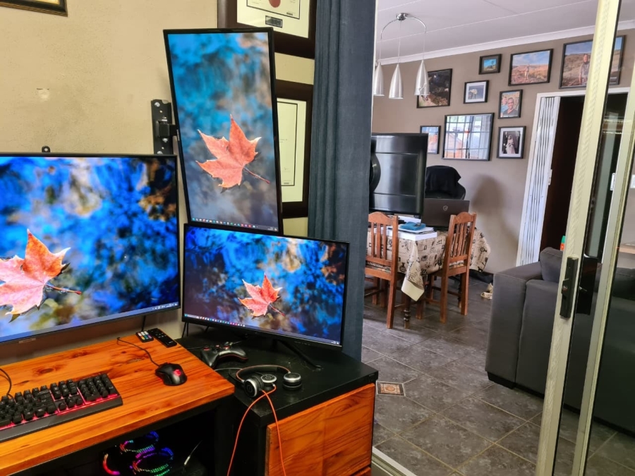 To Let 3 Bedroom Property for Rent in Cashan North West